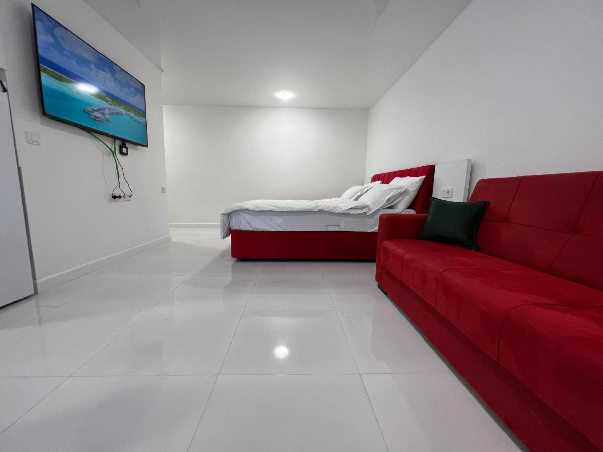 Pekini Street Apartment Tbilisi ภายนอก รูปภาพ